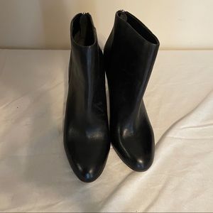 Sam Edelman “Kourtney” Black Leather Stiletto Ankle Boot Size 8